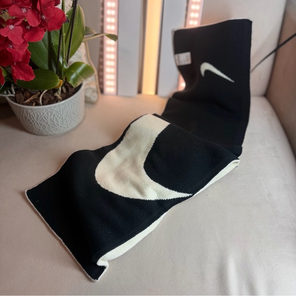 NIKE Black and Cream reversible double face Scarf - Bufanda Retail40 (authentic) - Picture 9 of 9